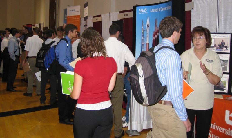 Some 220 engineering companies, agencies participate in Virginia Tech Expo despite economy